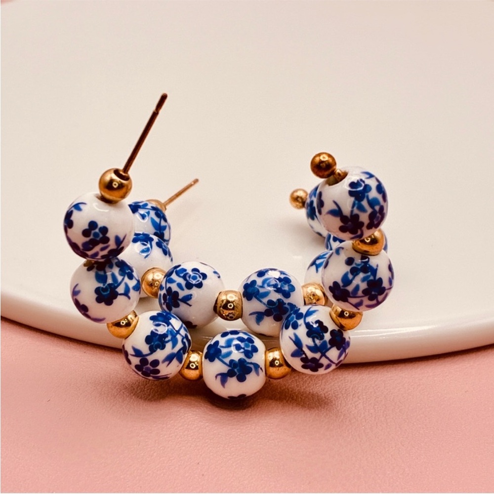 Handcrafted Blue & White Floral
Porcelain Beaded Open Hoop Earrings - Picture 4 of 9